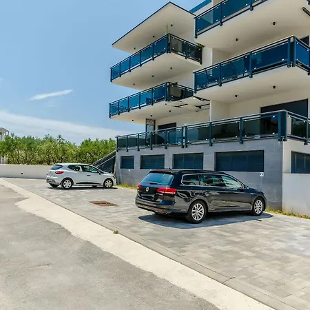 شقة Anni تروغير